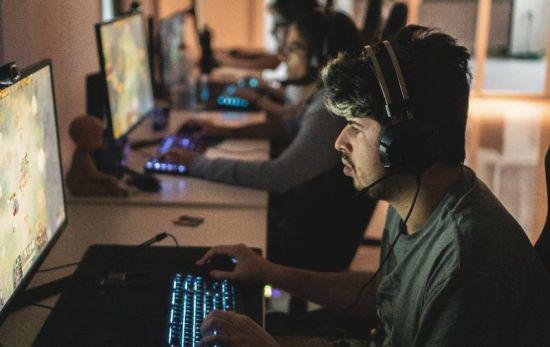 上海电竞盛会点燃全球电竞热潮